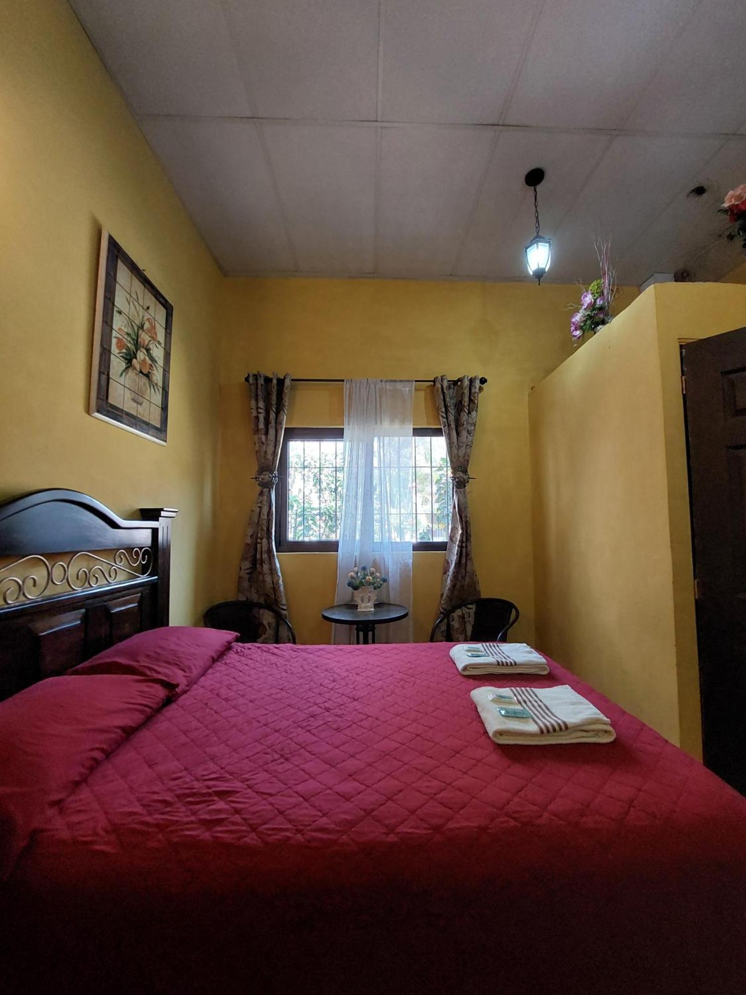 Hotel Nolasco Antigua Zimmer foto